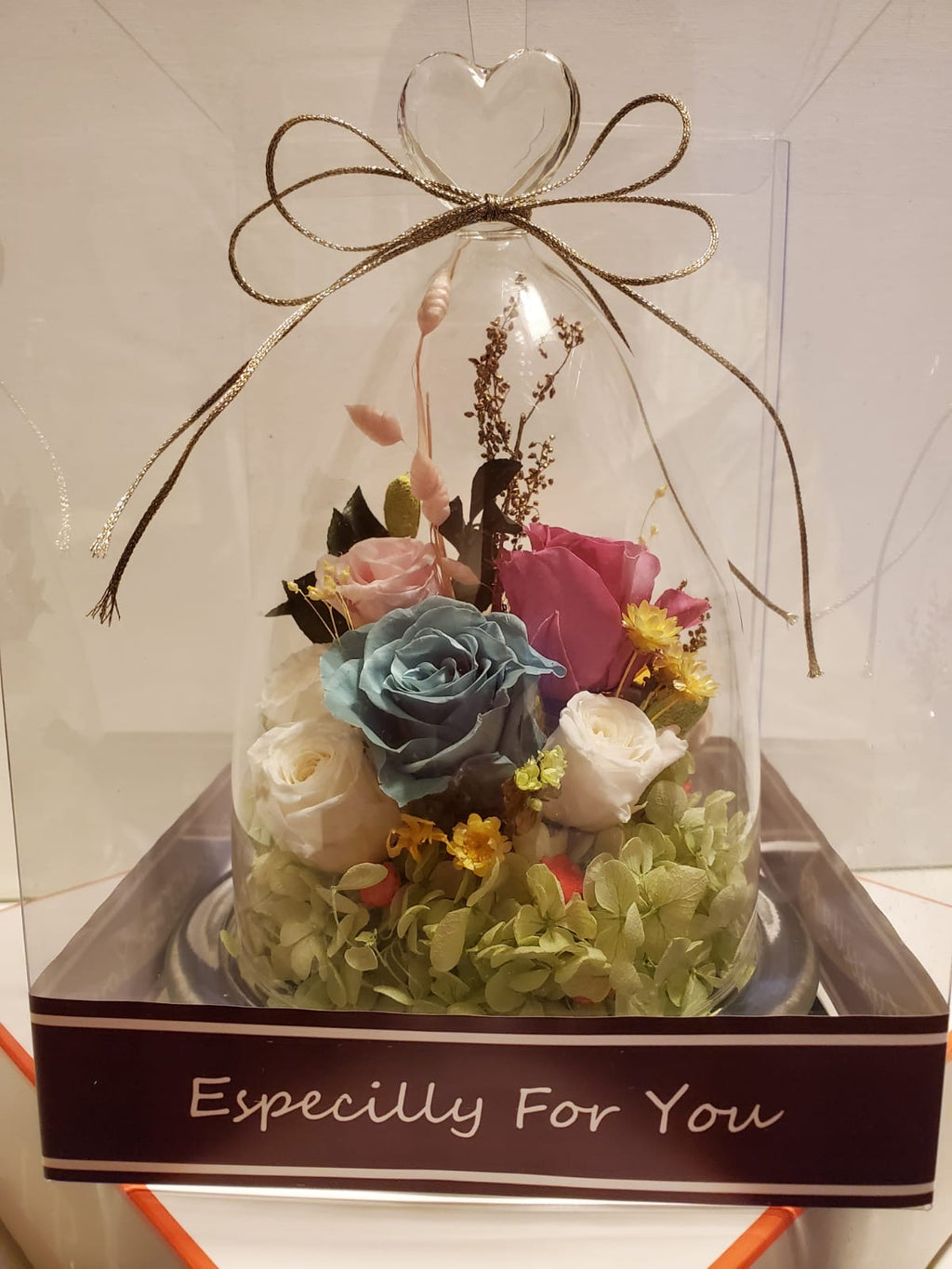 Elegant Preserved Flower Gift Set